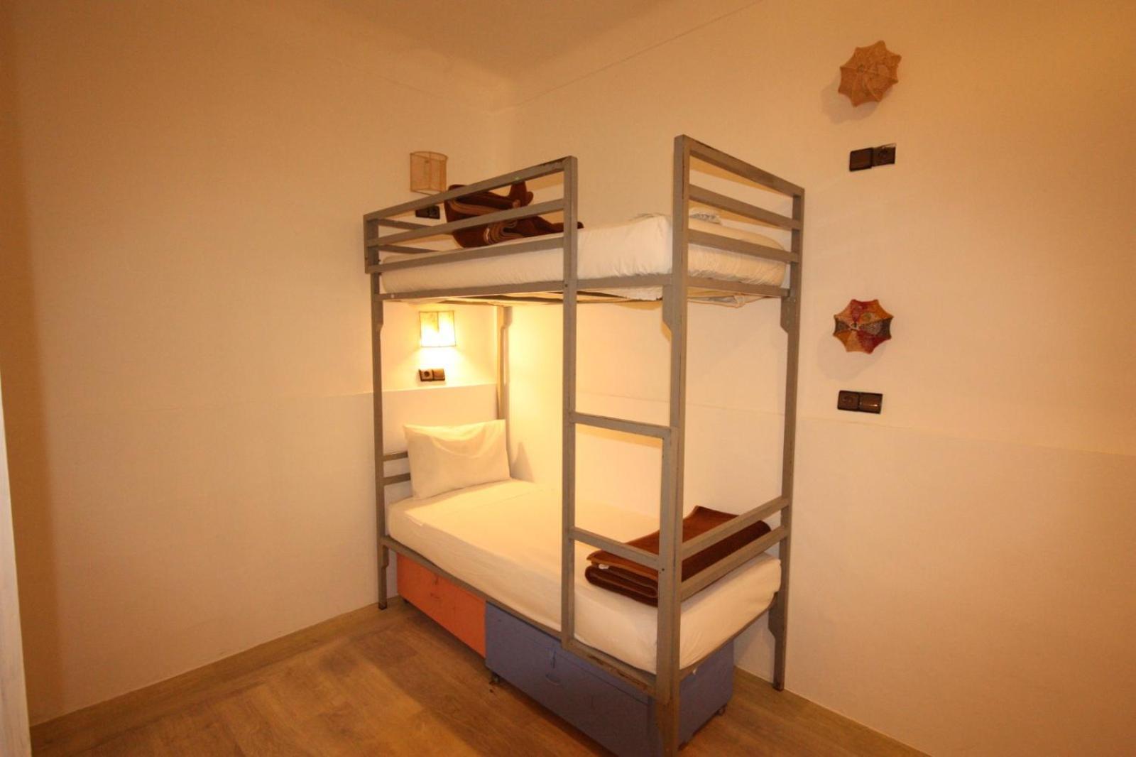 El Boussouni Hostel マラケシュ エクステリア 写真