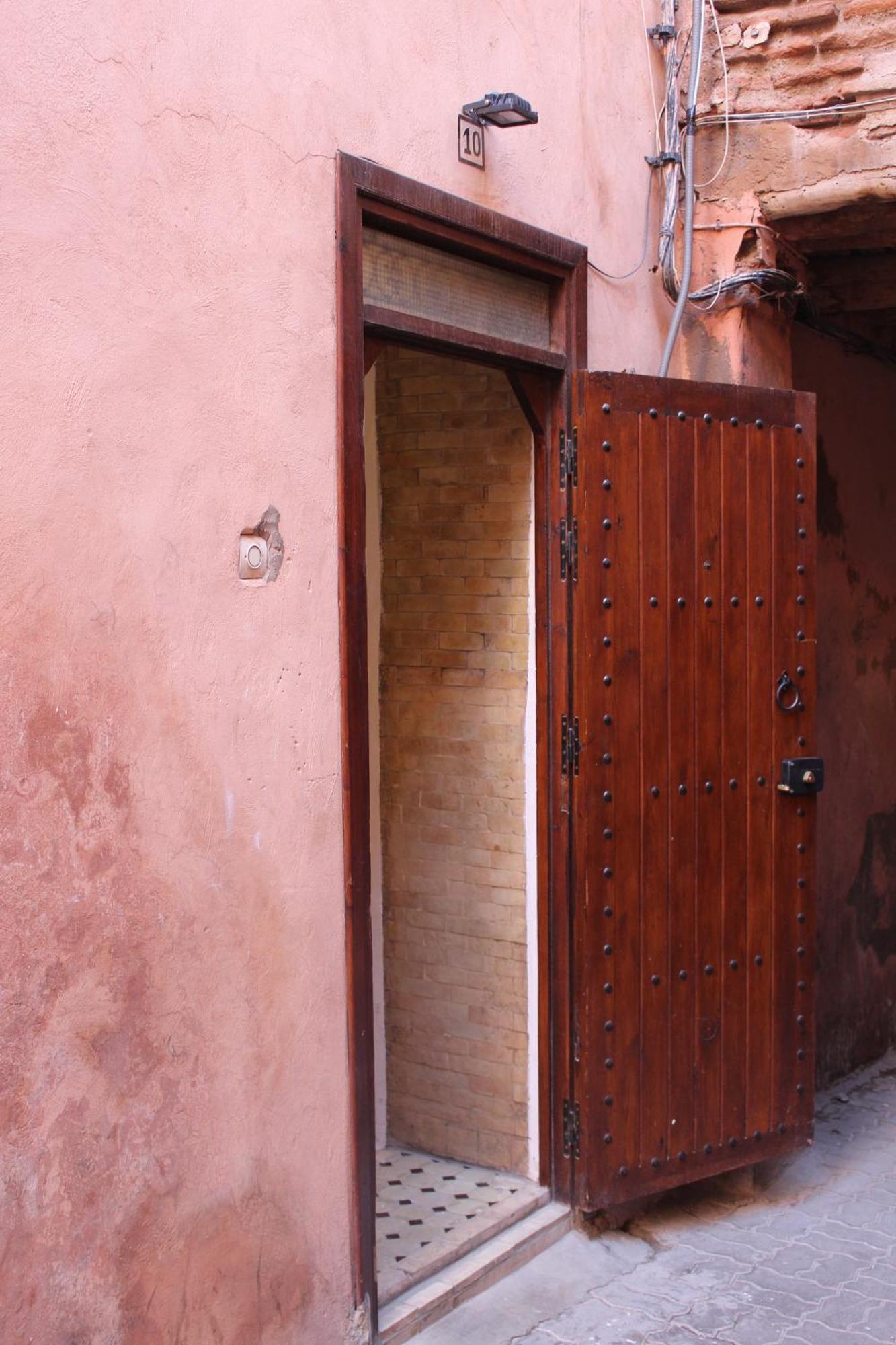 El Boussouni Hostel マラケシュ エクステリア 写真
